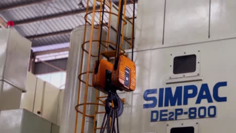 Advanced-crane-machines-used-in-large-scale-industrial-production-processes-made-by-Simpac