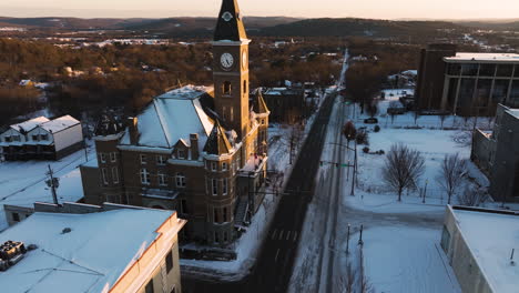 Aerial-View-Of-Old-Washington-County-Courthouse-In-Fayetteville,-Arkansas,-USA