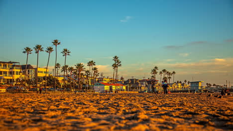 Manhattan-Beach,-California---Turistas-Y-Participar-En-Actividades-Al-Aire-Libre-En-Un-Lapso-De-Tiempo-Diurno