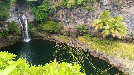 Kipahulu-or-known-as-Seven-Ponds-waterfall-on-Maui,-Hawaii,-USA
