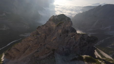 Extreme-flying-FPV-in-Dolomite-mountains