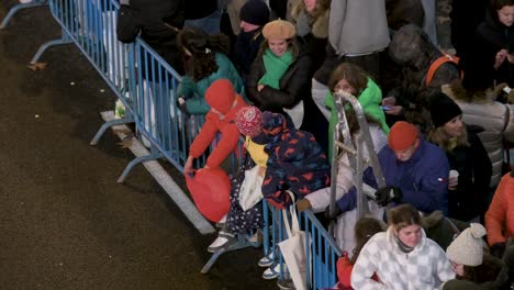 Menschen-Versammeln-Sich,-Um-Die-Heiligen-Drei-Könige-Zu-Feiern,-Auch-Bekannt-Als-Die-Dreikönigsparade