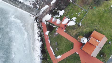 Weekend-at-the-lighthouse,-climbing-stairs,-enjoying-ice-water,-and-amazing-views