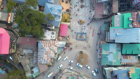 Aerial-view-Citi-of-Manali-Landscape,-Himachal-Pradesh,-India