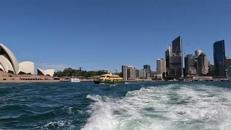Wassertaxi,-Unvergessliche-Reise-Durch-Das-Herz-Des-Hafens-Von-Sydney