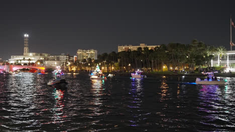 Hillsborough-River-In-Downtown-Tampa-During-The-Annual-Boat-Lighted-Parade-In-Florida,-USA