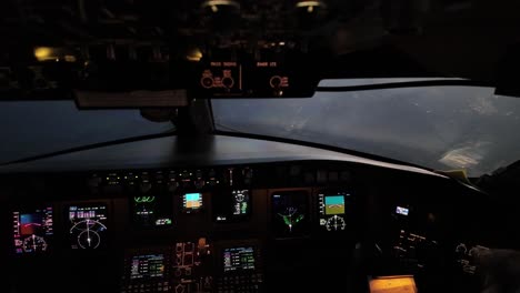In-Einer-Jet-Kabine-Während-Eines-Nachtfluges