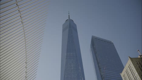 Toma-Inclinada-Del-World-Trade-Center.