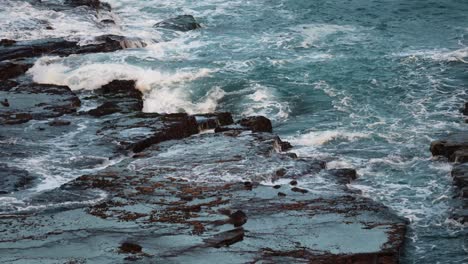 Crashing-Waves-Breaks-On-The-Rocky-Shoreline