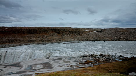 Vista-Panorámica-De-La-Icónica-Cascada-Dettifoss-En-Islandia