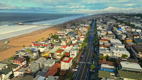 Residential-neighborhood-with-houses-and-street-road,-Manhattan-beach