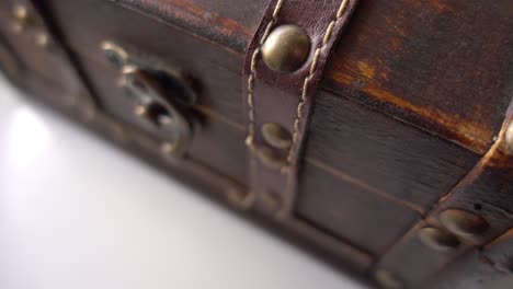 Old-Chest-in-Rotation-Close-Up