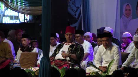 Blora-residents-recited-the-Koran-and-studied-together-at-the-Sholawatan-event