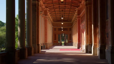 Corridor-Featuring-an-Open-Colonnade-at-Trinkhalle-in-the-Spa-Town-of-Baden-Baden,-Germany---Wide-Shot