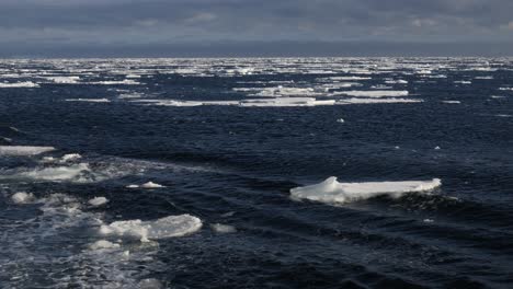 Cruising-through-sea-ice-in-Antarctica