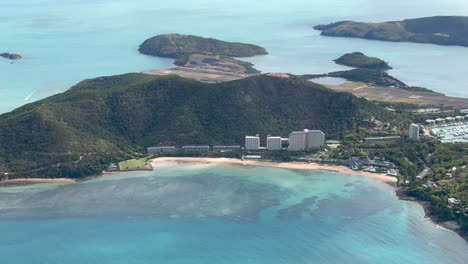 Aerial-4K-of-Whitsunday-Islands-in-Queensland,-Australia-in-December-2022