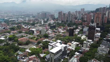 Blick-Auf-Das-Viertel-El-Poblado-In-Medellín,-Kolumbien