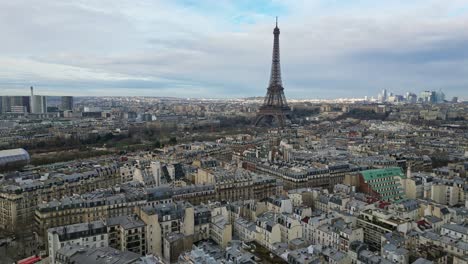 Campeón-De-Marte-Y-Tour-Eiffel,-París-En-Francia.