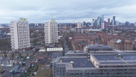 Looking-North-from-Stockwell-towards-the-highrise-apartment-buildings-in-Vauxhall