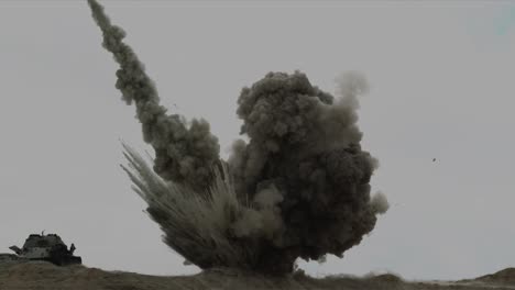 E7S,-Super-slow-motion-recorded-dust-and-gas-explosion-10-meter-height