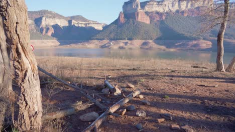 El-Pantano-De-Sau-Se-Queda-Sin-Agua-Por-Los-Problemas-De-Extrema-Sequedad-Y-Falta-De-Lluvias