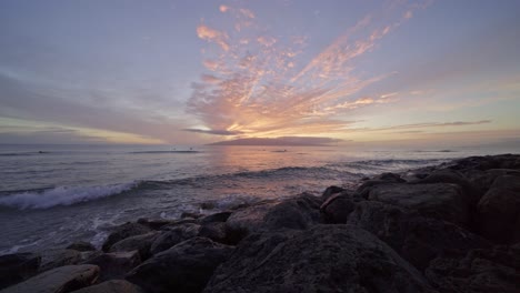 Shore-Break-in-Maui-During-Sunset