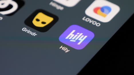 Hily,-Grindr-and-Love-App-on-Smartphone