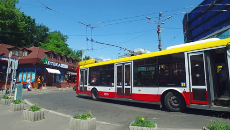 Öffentliche-Verkehrsmittel-In-Odessa,-Ukraine