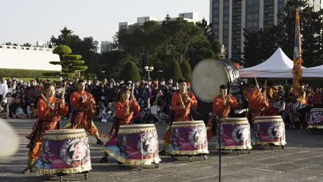 Drums-and-dancing-performance-during-Chinese-New-Year-celebrations-at-Chiang-Kai-shek-Memorial-Hall