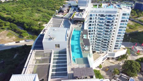 Rooftop-Pool-with-Tourists-on-Vacation-Enjoying-the-Sun