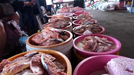 Una-Imagen-4k-De-Alta-Resolución-Que-Captura-Pescado-Salado-Procesado-En-El-Mercado-Público-De-Dao-Heung.