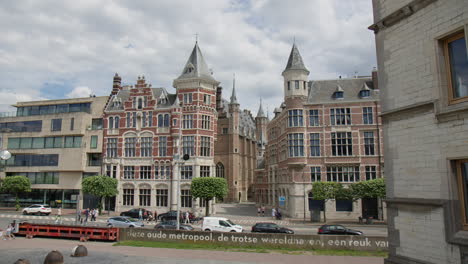 Arquitectura-Flamenca-A-Lo-Largo-De-Jordaenskaai-En-Amberes,-Bélgica