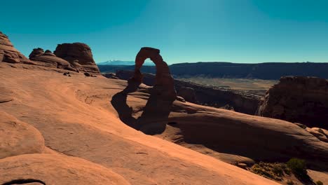 Arco-Delicado-En-El-Parque-Nacional-Arches.