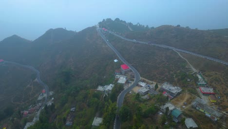 Paisaje-De-Darjeeling-Jardín-De-Té-Y-Bucle-Batasia-Vista-Aérea-De-Darjeeling-Y-Tren-De-Juguete-Darjeeling