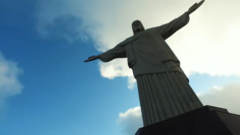 Cristo-Redentor-De-Cerca