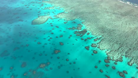 4k-Aéreo-De-La-Gran-Barrera-De-Coral-En-Queensland,-Australia,-En-Diciembre-De-2022