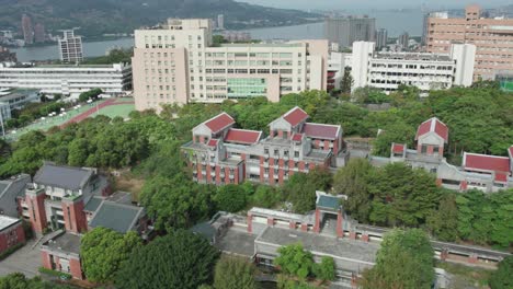 Vista-De-Drone-De-La-Universidad-Nacional-De-Las-Artes-De-Taipei,-Taipei,-Taiwán