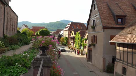 Bergheim-Está-Rodeado-De-Colinas-Y-Bosques-Del-Este-De-Francia.