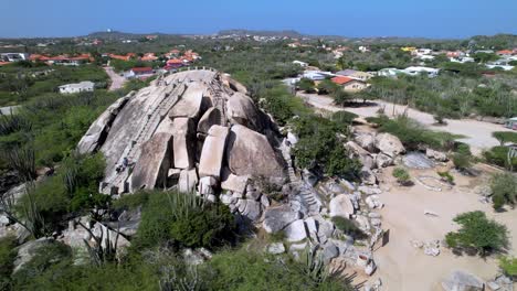 ayo-rock-formation-in-aruba