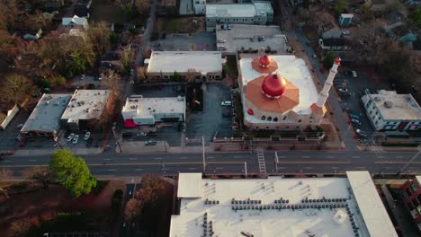 Al-Farooq-Mosque-in-Midtown-Atlanta,-Georgia,-United-States_drone-shot
