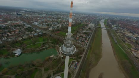Imágenes-De-Drones-Fpv-En-Mannheim-En-Fernmeldeturm