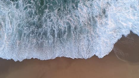 Sea-Waves-in-Slow-Motion-Top-View
