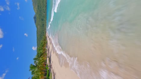 Turquoise-waters-and-pristine-nature-at-Playa-Rincon-beach,-Samana-in-Dominican-Republic