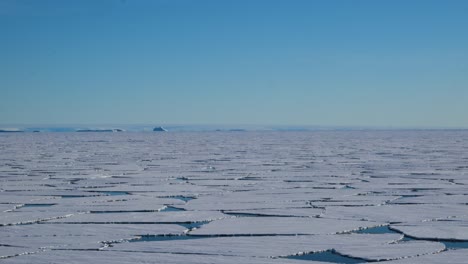 Antarktisches-Meereis-Und-Eisdecke-Im-Hintergrund