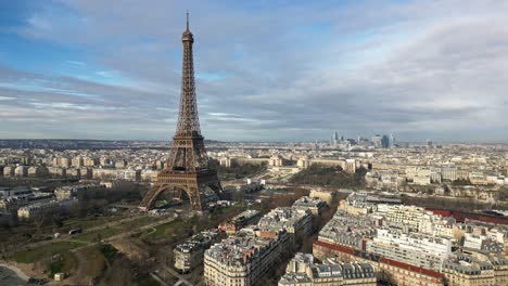 Increíble-Escena-Del-Tour-Eiffel-Y-El-Paisaje-Urbano-De-París,-Francia