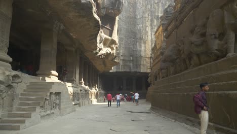 Cave-16-of-the-Kailasa-Temple,-Interior-of-Ellora-caves