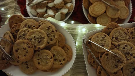 Snickerdoodle-Y-Galletas-Con-Chispas-De-Chocolate-En-Una-Boda