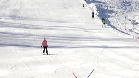 Ski-hill-in-the-morning