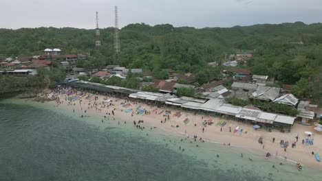 Vista-Aérea-De-La-Playa-De-Sadranan,-Yogyakarta,-Indonesia