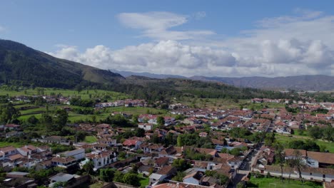 From-the-intricate-patterns-of-cobblestone-streets-to-the-lush-greenery-of-surrounding-farmland,-every-frame-is-a-testament-to-the-rich-tapestry-of-life-in-Villa-de-Leyva